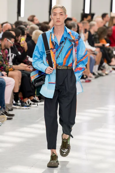 Look 46